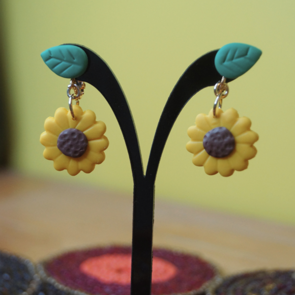 Sunflower and Leaf Dangles - Image 4